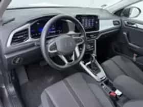 Volkswagen T-Roc (2024) thumbnail 13