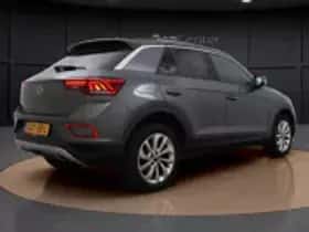 Volkswagen T-Roc (2024) thumbnail 15
