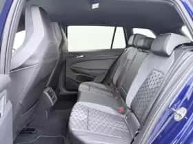 Volkswagen Golf (2024) thumbnail 8