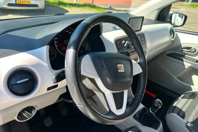 SEAT Mii (2013) thumbnail 6