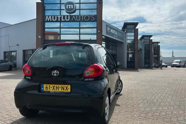 Toyota Aygo (2007) thumbnail 5