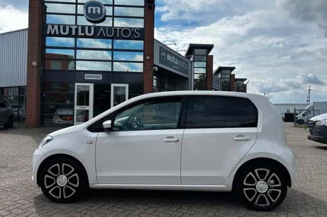 Volkswagen Up! (2013) thumbnail 3