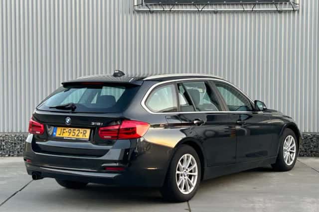 BMW 3-Serie (2016) thumbnail 4