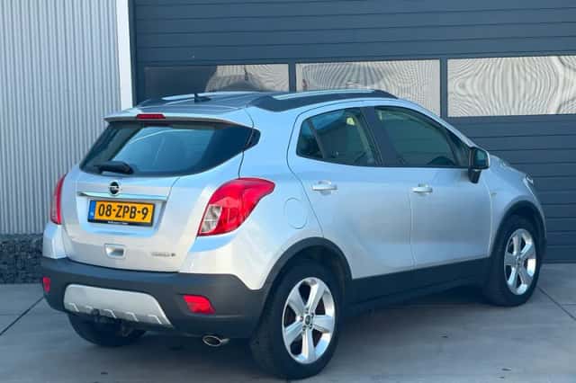 Opel Mokka (2013) thumbnail 4