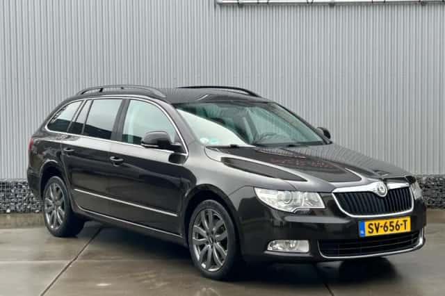 Škoda Superb (2013) thumbnail 1