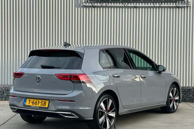 Volkswagen Golf (2021) thumbnail 4