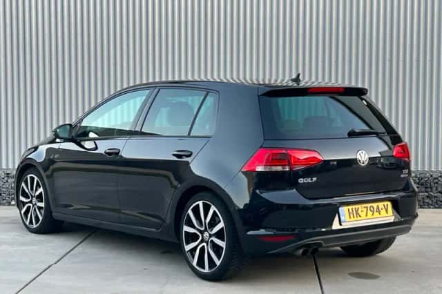 Volkswagen Golf (2013) thumbnail 3