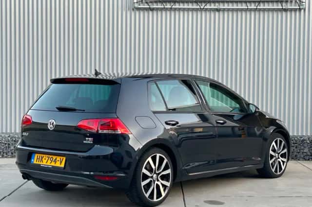 Volkswagen Golf (2013) thumbnail 4