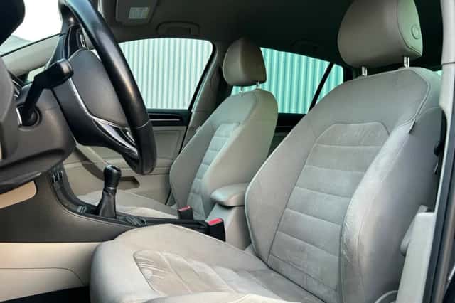 Volkswagen Golf (2013) thumbnail 6