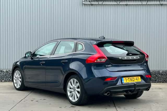 Volvo V40 (2014) thumbnail 3