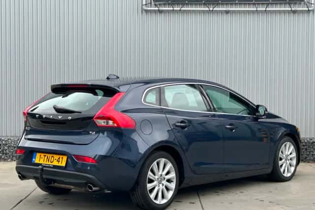 Volvo V40 (2014) thumbnail 4