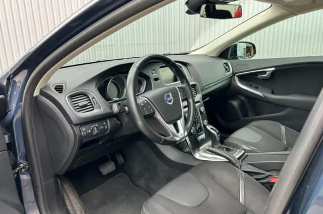 Volvo V40 (2014) thumbnail 6