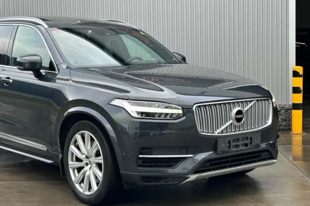 Volvo XC90 (2016) thumbnail 5