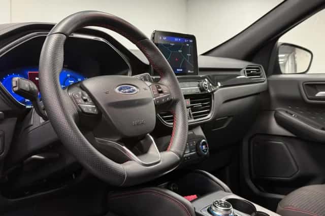Ford Kuga (2021) thumbnail 6