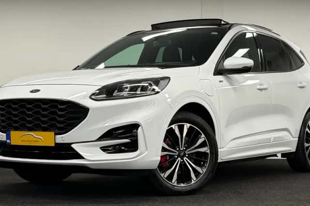 Ford Kuga (2021) thumbnail 1