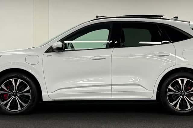 Ford Kuga (2021) thumbnail 5