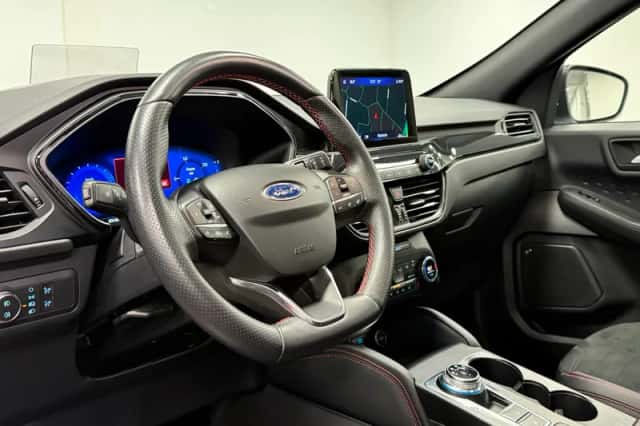 Ford Kuga (2021) thumbnail 6