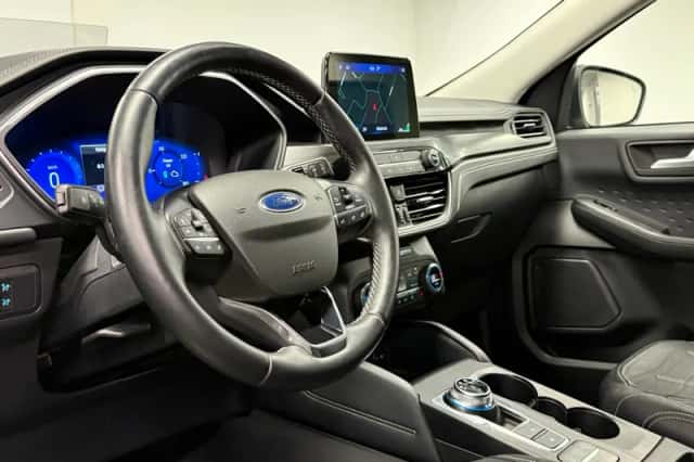 Ford Kuga (2021) thumbnail 6
