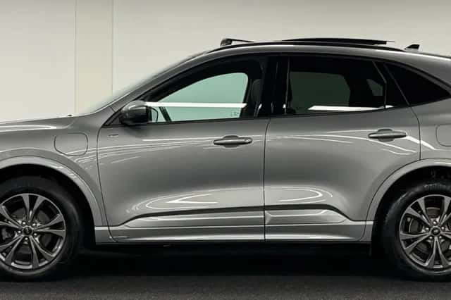 Ford Kuga (2022) thumbnail 5
