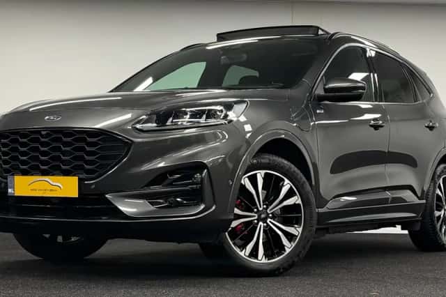 Ford Kuga (2023) thumbnail 1