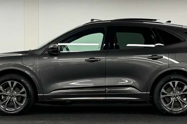 Ford Kuga (2021) thumbnail 5