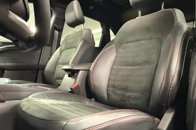 Ford Kuga (2023) thumbnail 6