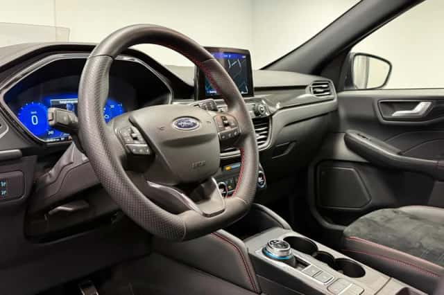 Ford Kuga (2022) thumbnail 6