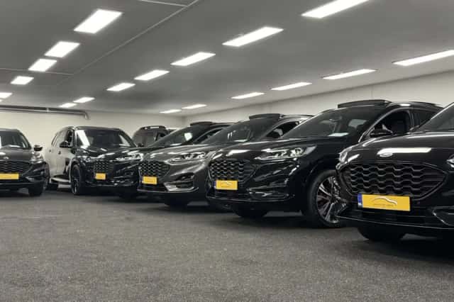 Ford Kuga (2022) thumbnail 2