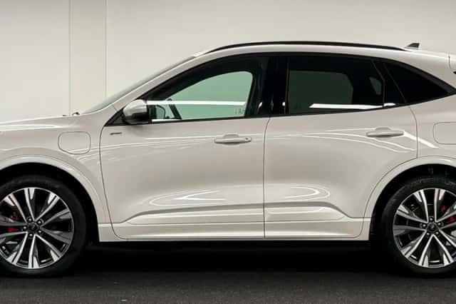Ford Kuga (2022) thumbnail 5