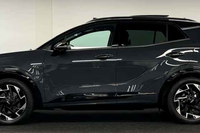 Kia Sportage (2022) thumbnail 3