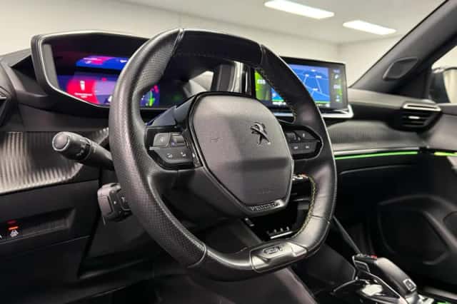 Peugeot 2008 (2020) thumbnail 5
