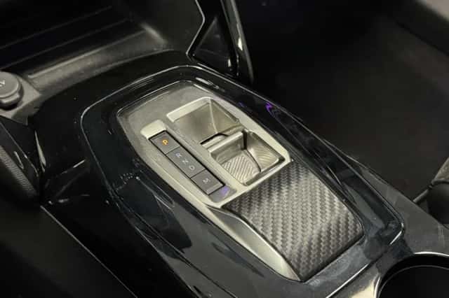 Peugeot 2008 (2024) thumbnail 6