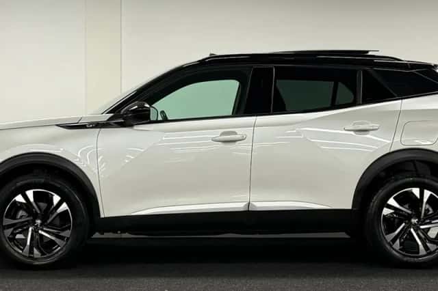 Peugeot 2008 (2022) thumbnail 3
