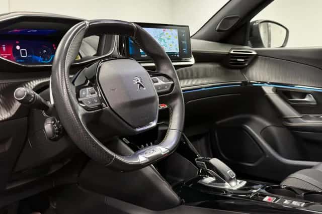 Peugeot 2008 (2022) thumbnail 6