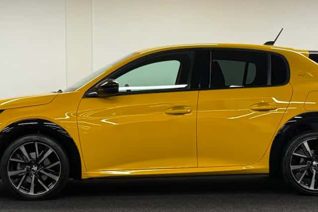 Peugeot 208 (2022) thumbnail 4