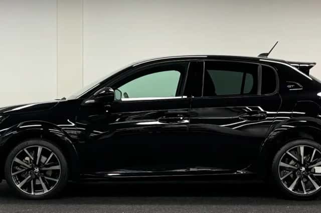Peugeot 208 (2023) thumbnail 4