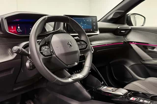 Peugeot 208 (2023) thumbnail 5