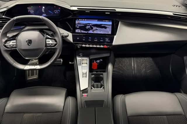 Peugeot 308 (2023) thumbnail 3