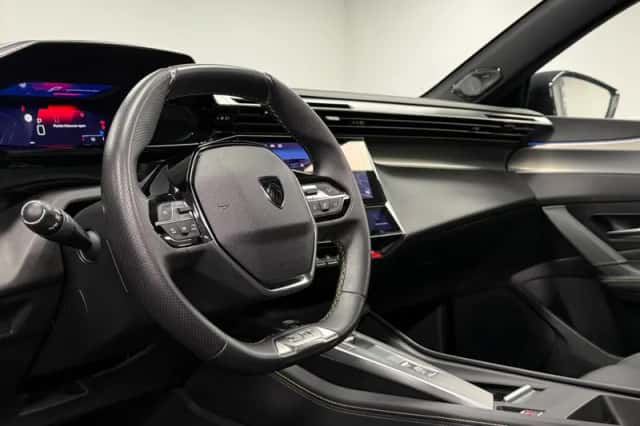 Peugeot 308 (2023) thumbnail 5