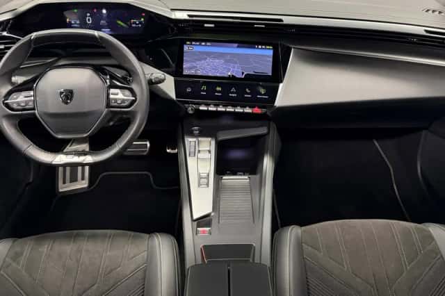Peugeot 308 (2022) thumbnail 3