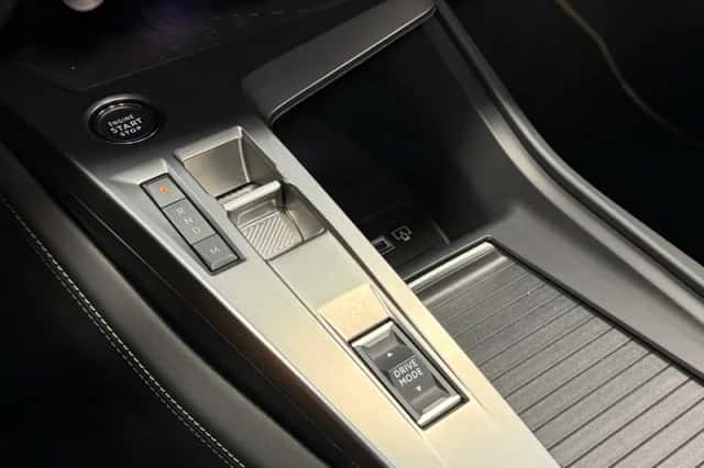 Peugeot 308 (2022) thumbnail 6