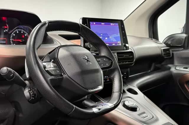 Peugeot Rifter (2021) thumbnail 4