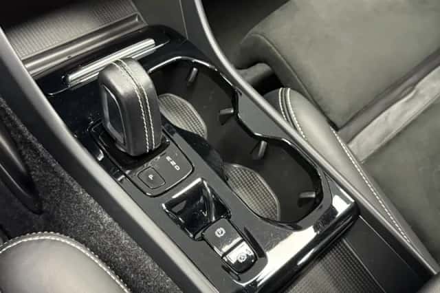 Volvo XC40 (2021) thumbnail 6