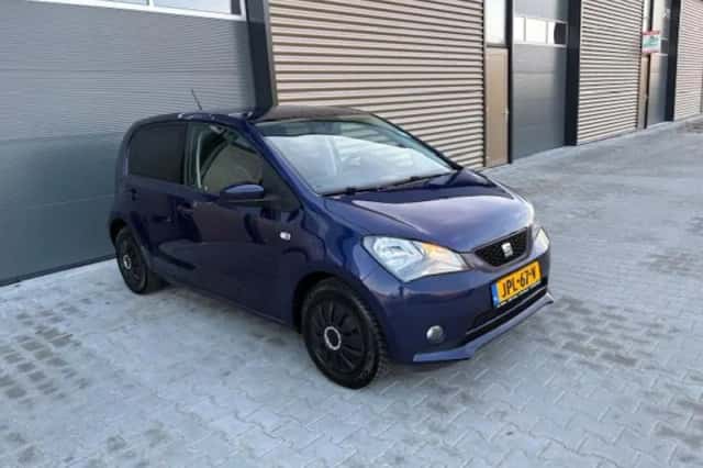 SEAT Mii (2015) thumbnail 3