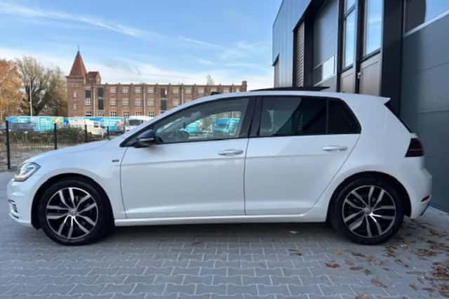 Volkswagen Golf (2019) thumbnail 6