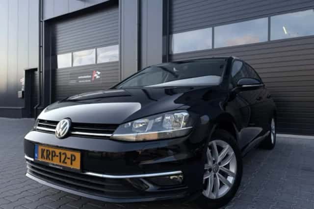 Volkswagen Golf (2017) thumbnail 1