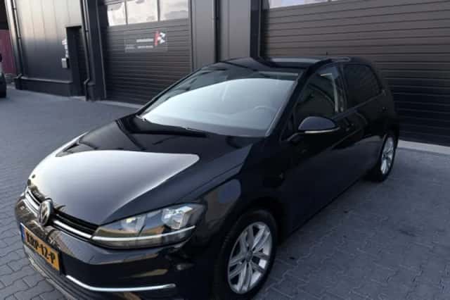 Volkswagen Golf (2017) thumbnail 4