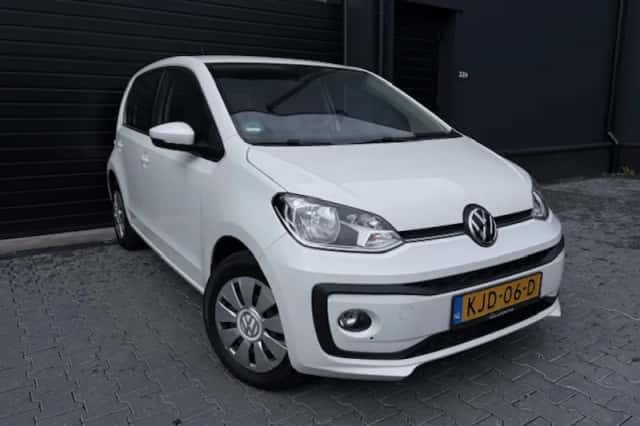 Volkswagen Up! (2017) thumbnail 3