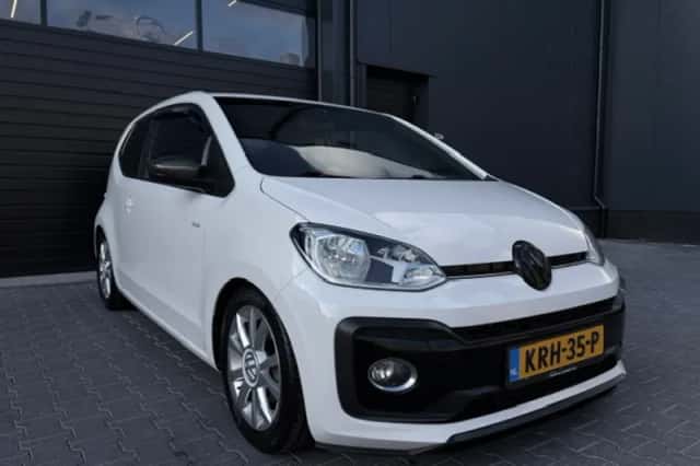 Volkswagen Up! (2017) thumbnail 5