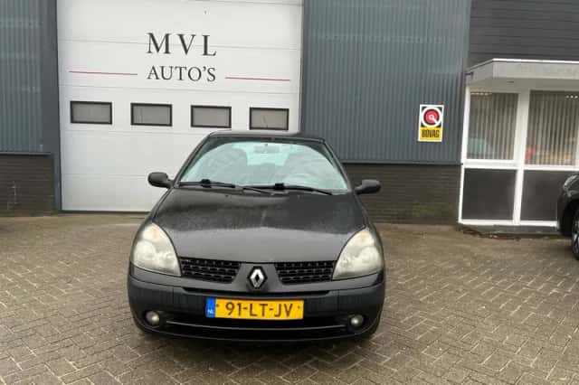 Renault Clio (2003) thumbnail 3